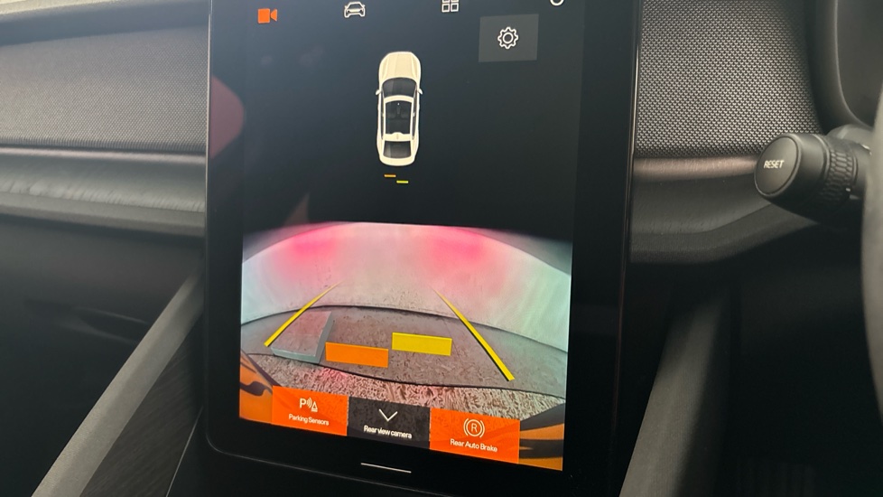 POLESTAR 2 reverse camera