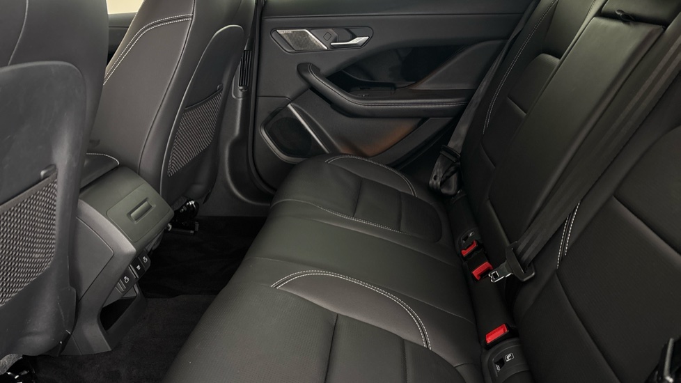 JAGUAR I-PACE Image 14