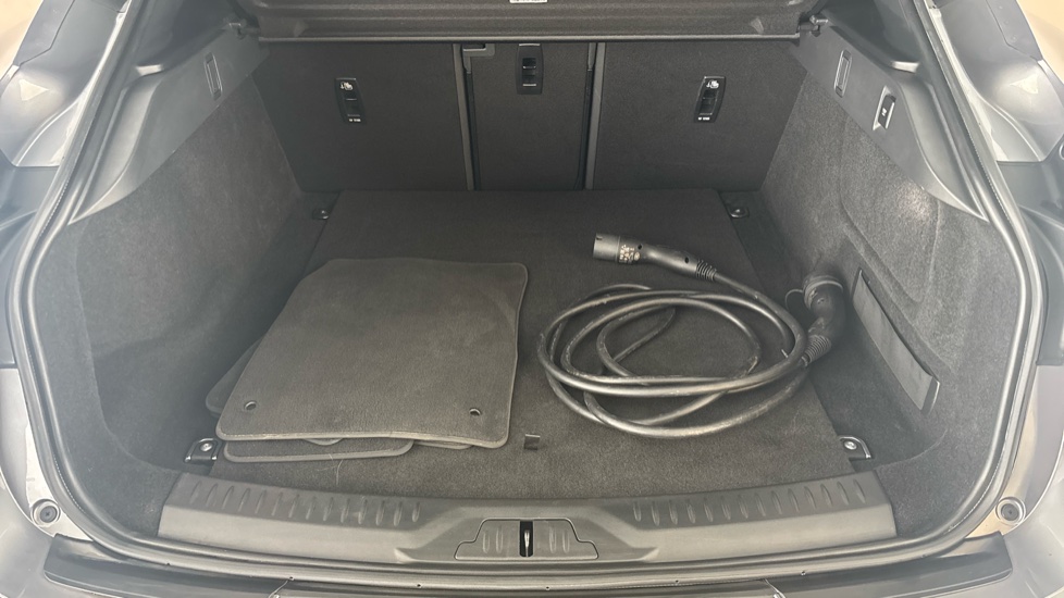 JAGUAR I-PACE Image 15