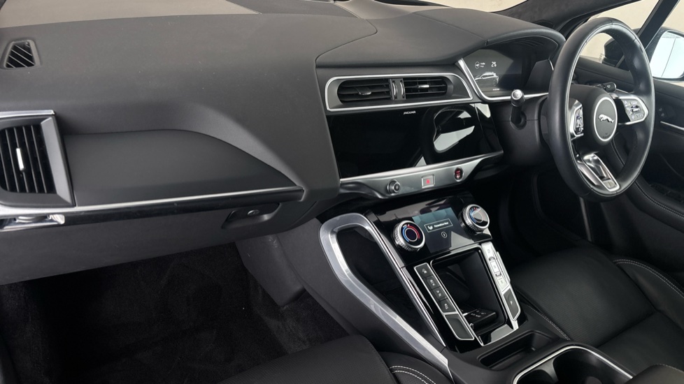 JAGUAR I-PACE Image 10