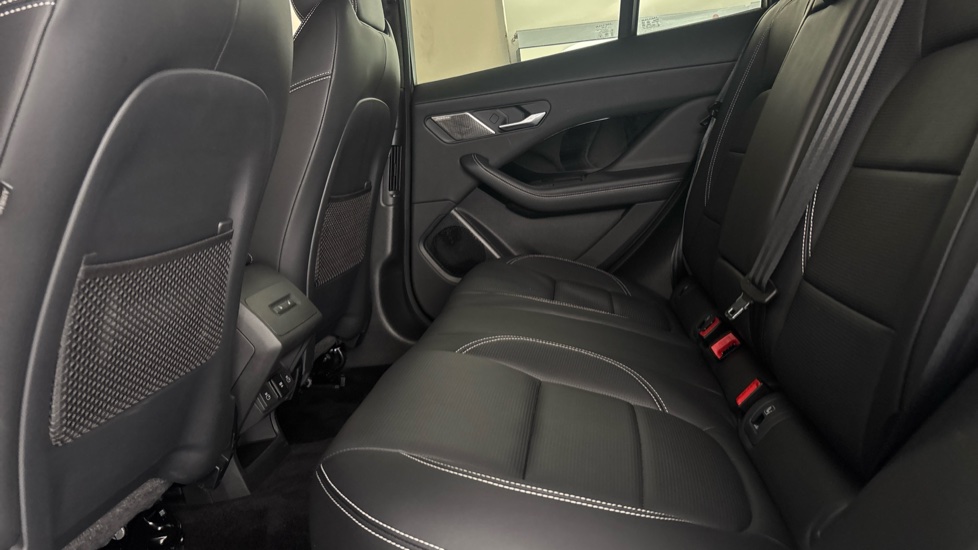 JAGUAR I-PACE Image 14