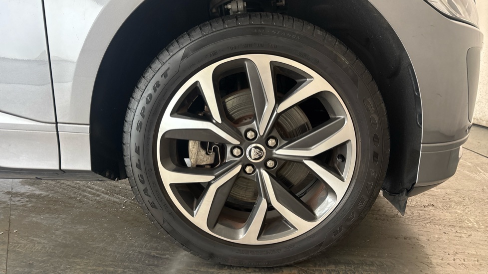 JAGUAR I-PACE Image 20