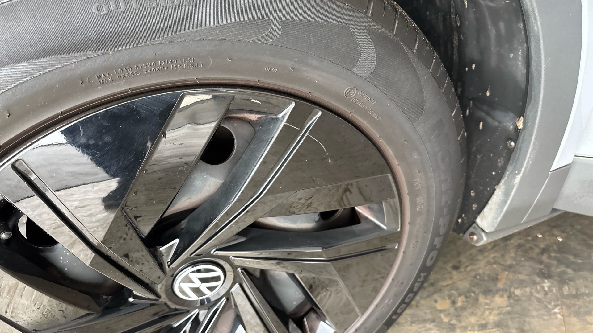 4027731 109kW Life Pure 52kWh 5dr Auto