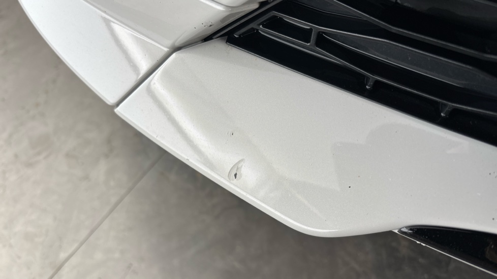 LAND ROVER RANGE ROVER SPORT Chips and scuff