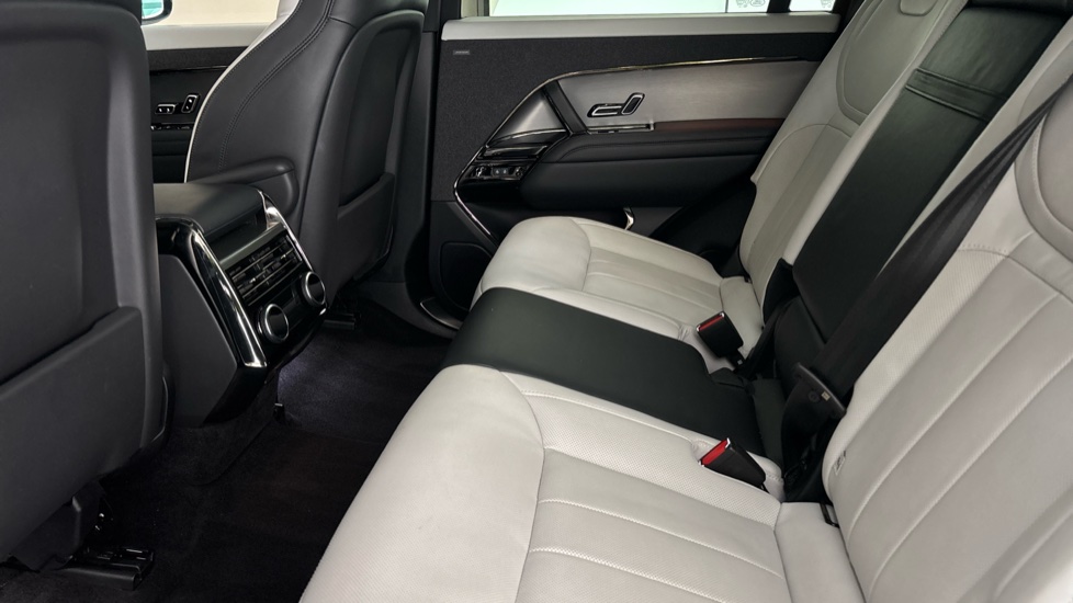 LAND ROVER RANGE ROVER SPORT Image 14