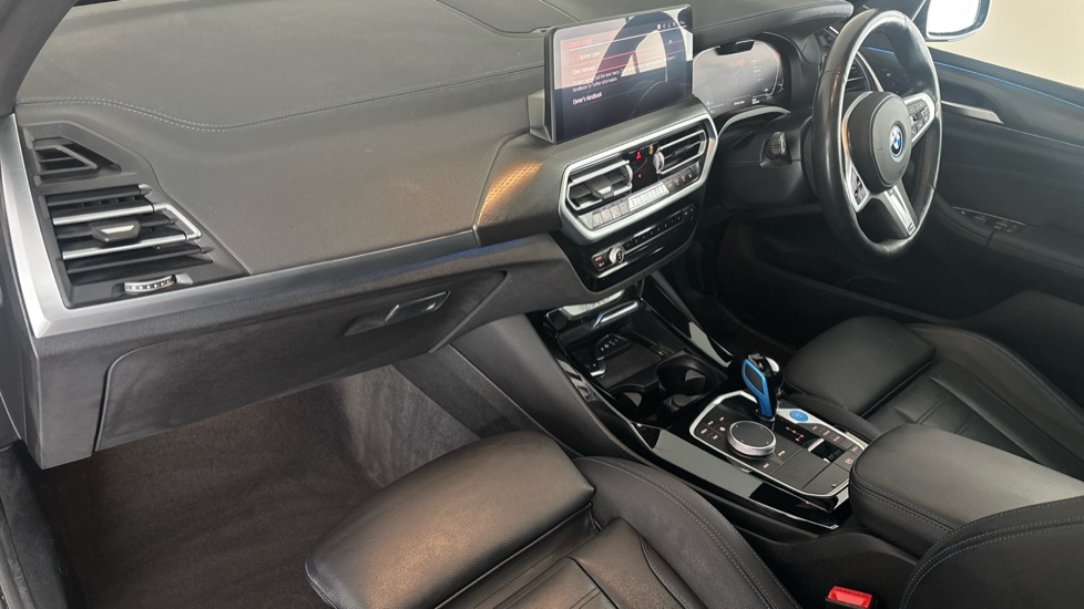 BMW iX3 Image 10