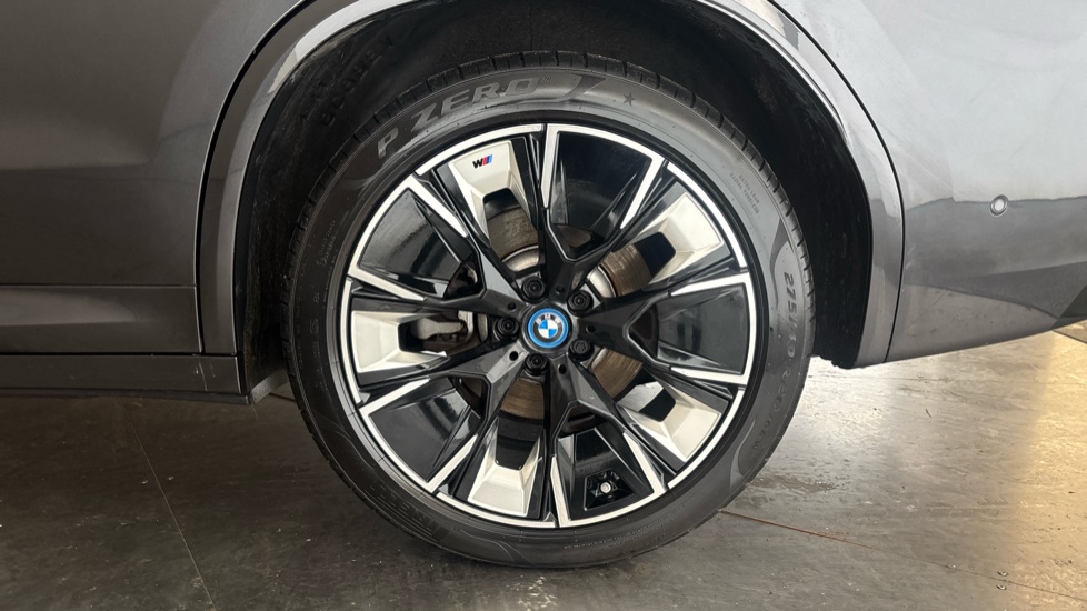 BMW iX3 Image 18