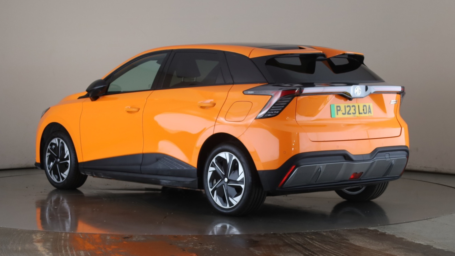 150kW Trophy EV Long Range 64kWh 5dr Auto