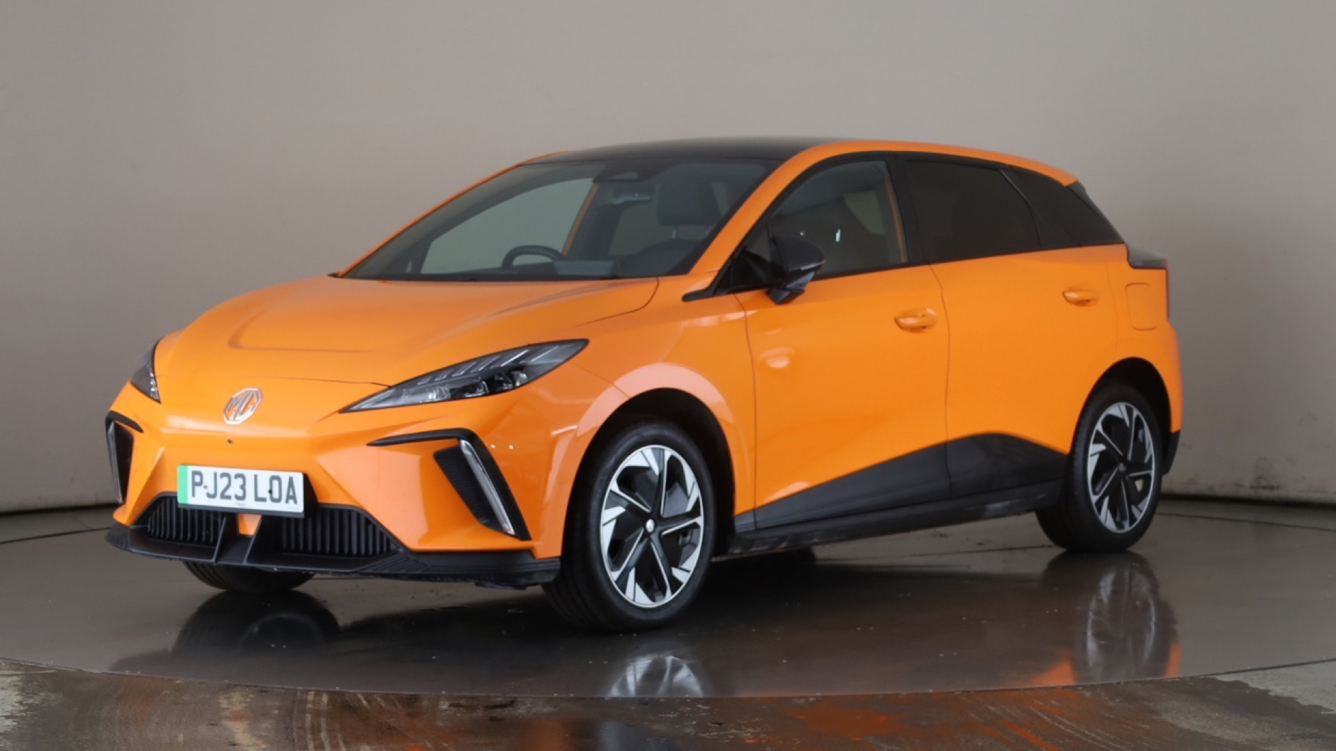 150kW Trophy EV Long Range 64kWh 5dr Auto