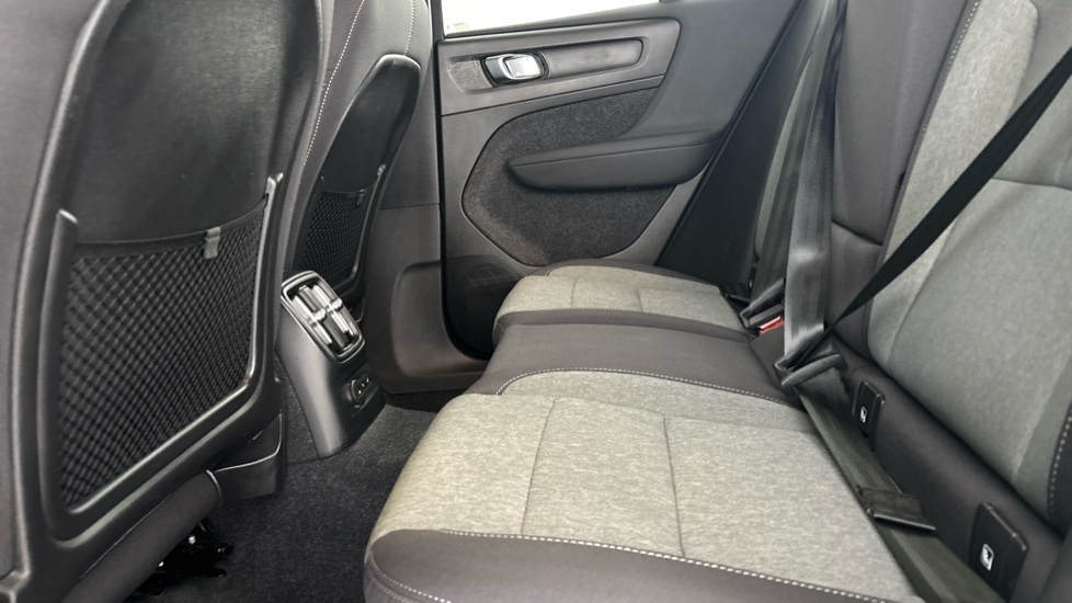VOLVO XC40 Image 14
