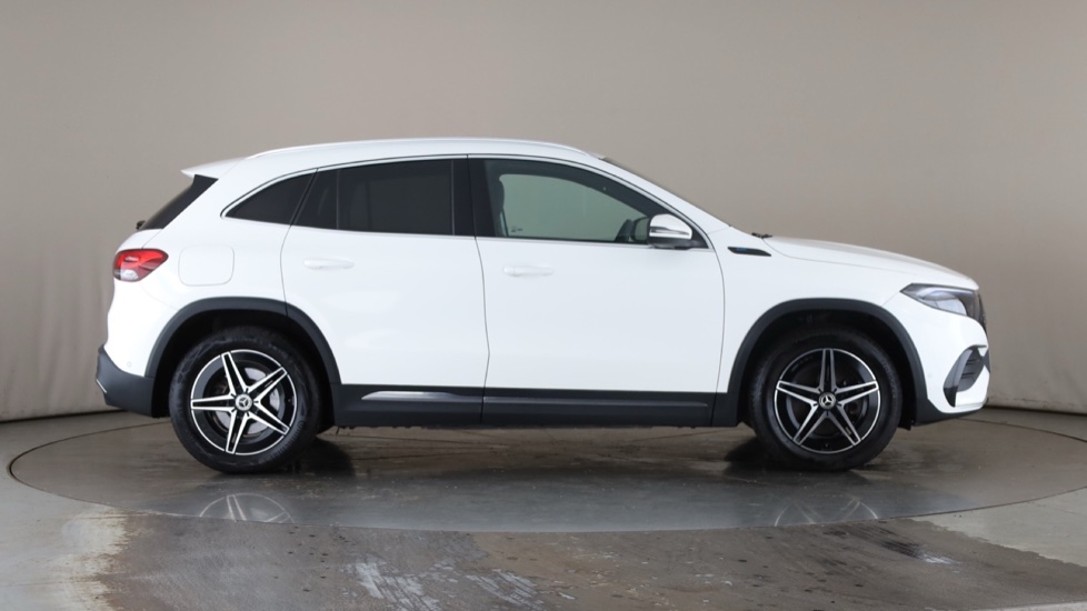 MERCEDES EQA Image 6