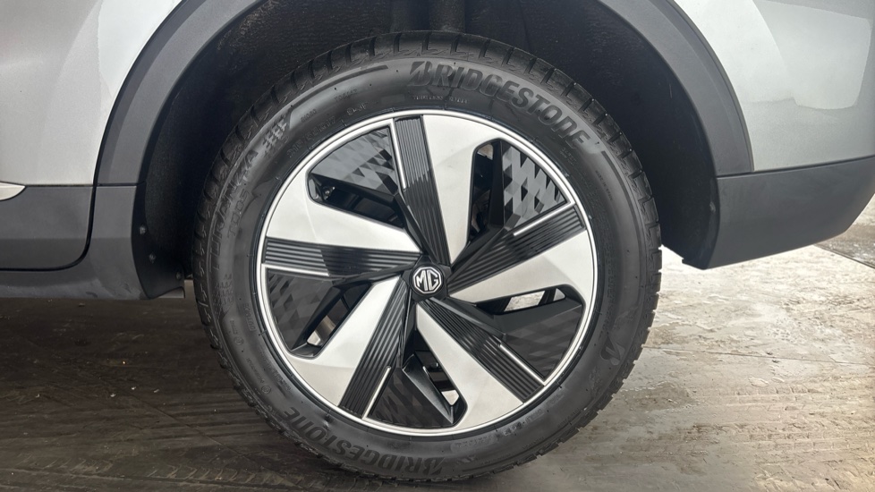 MG ZS Image 18