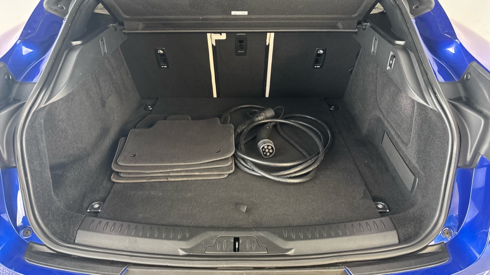 JAGUAR I-PACE Image 15