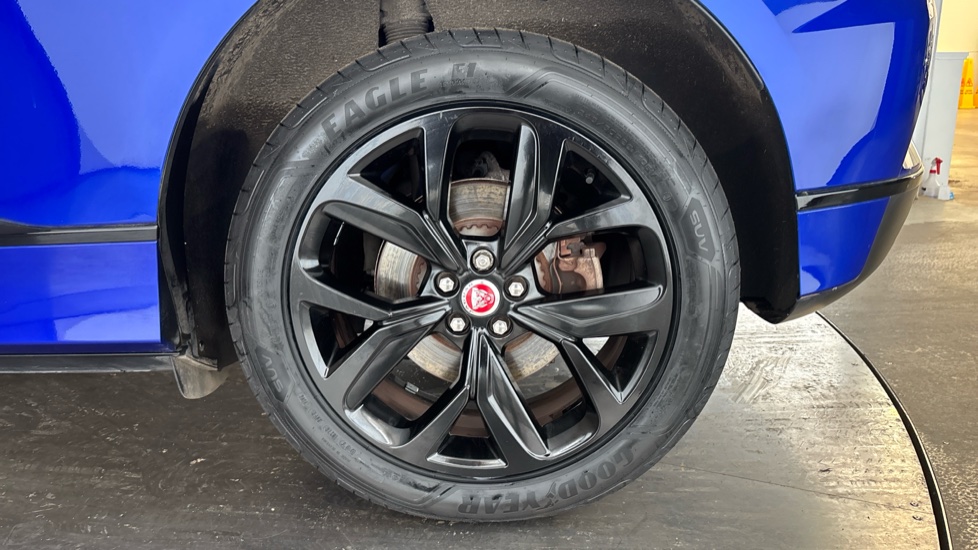 JAGUAR I-PACE Image 18