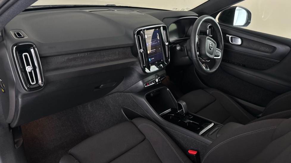 VOLVO XC40 Image 10