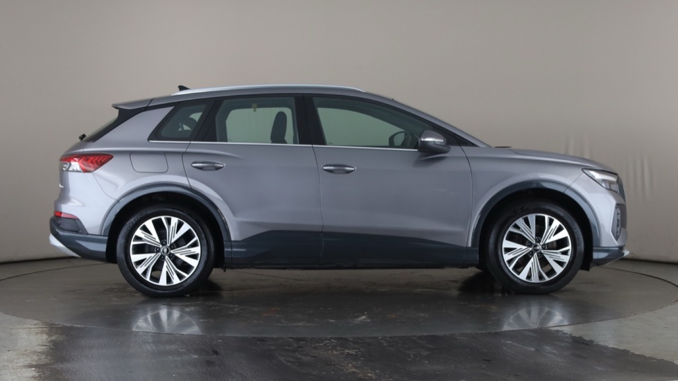 AUDI Q4 Image 6