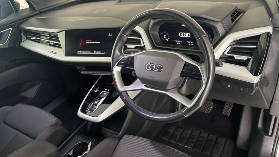 AUDI Q4 Image 9