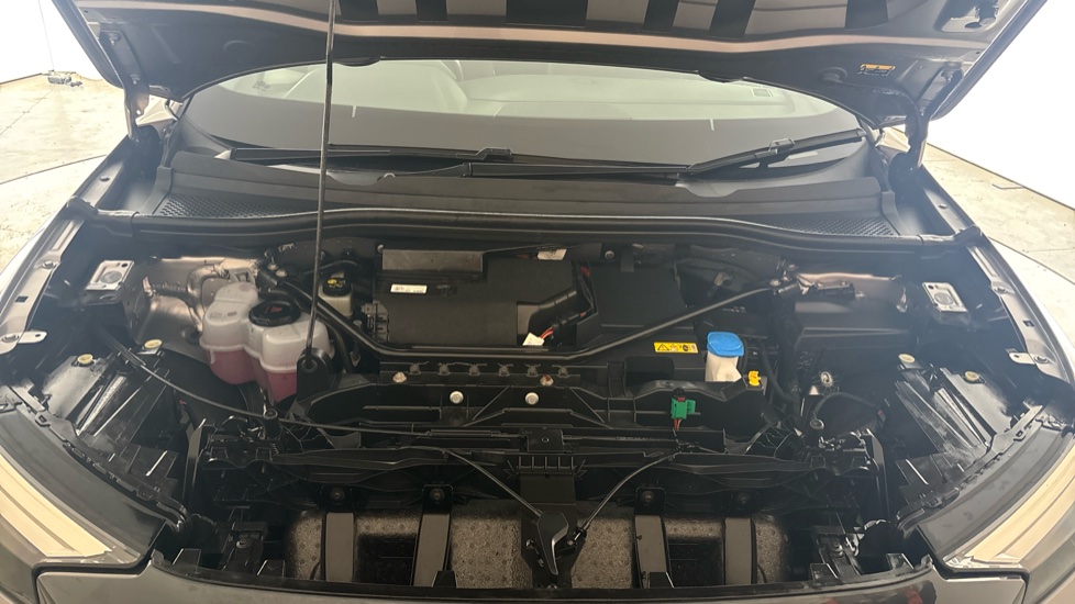 AUDI Q4 Image 16