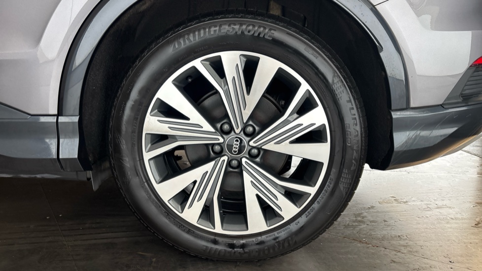 AUDI Q4 Image 18