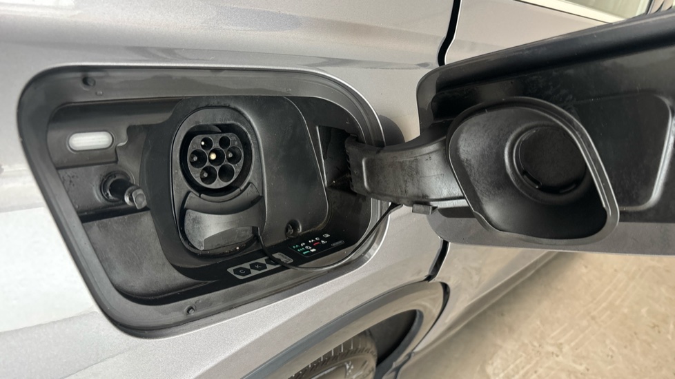 AUDI Q4 Image 21