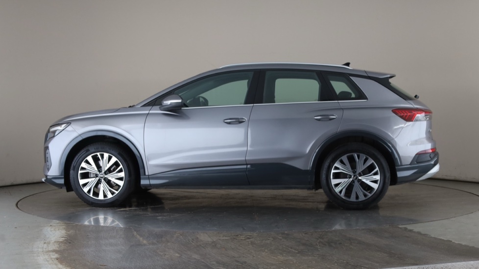 AUDI Q4 Image 2