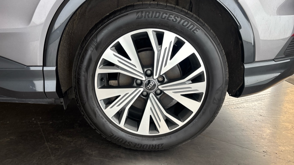 AUDI Q4 Image 18