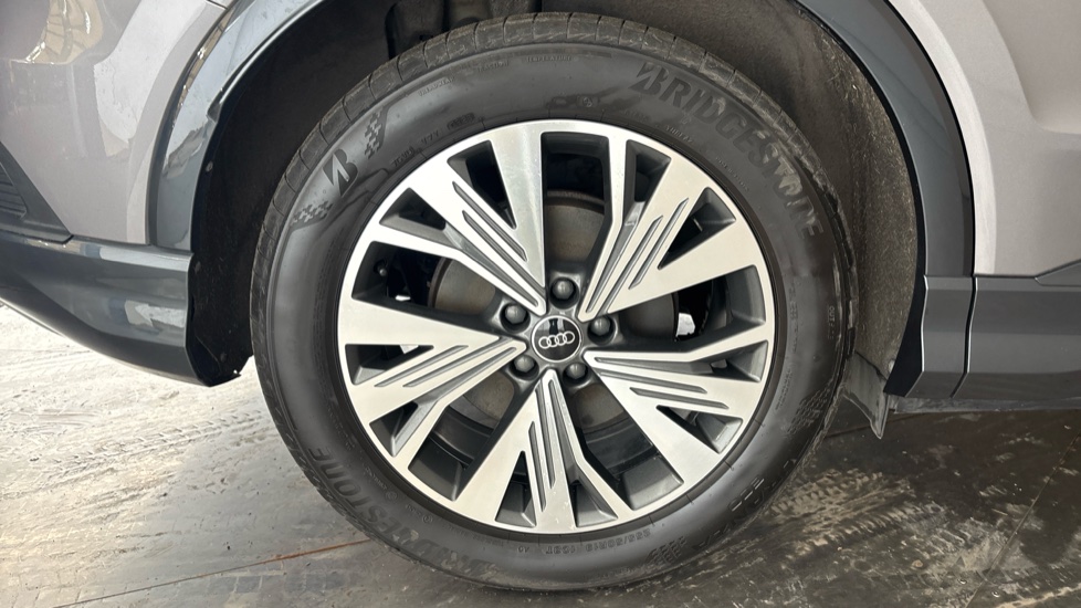 AUDI Q4 Image 19