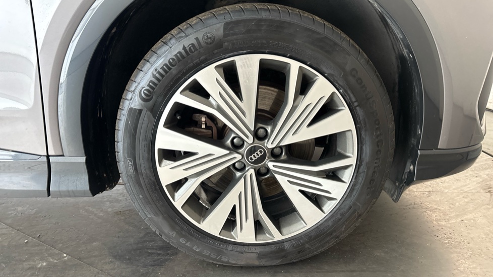 AUDI Q4 Image 20