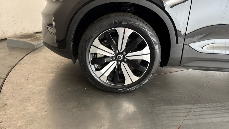 VOLVO XC40 Image 17