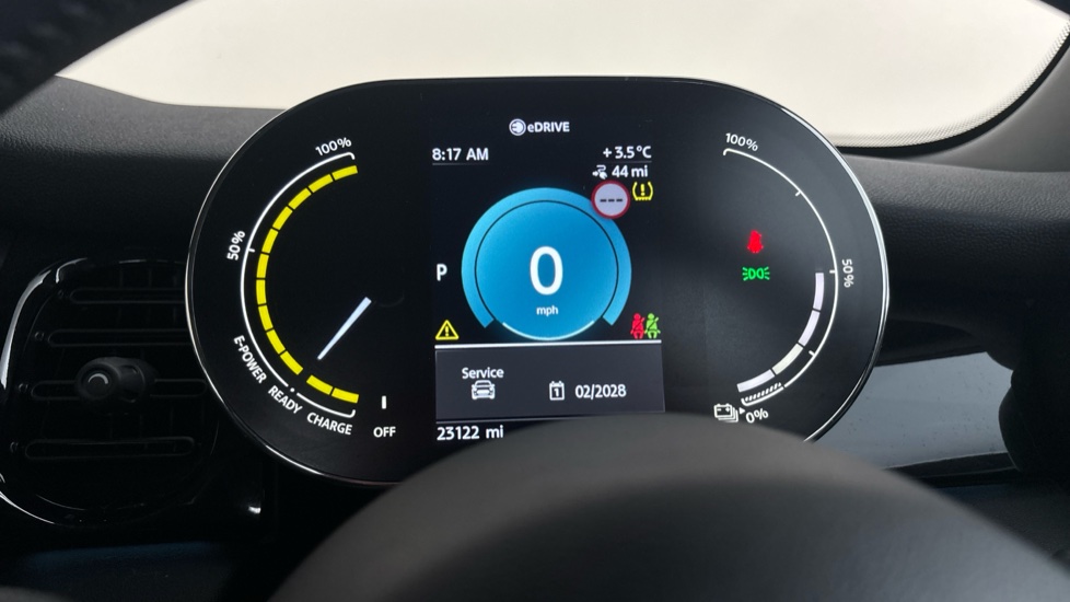 MINI HATCHBACK Image 13