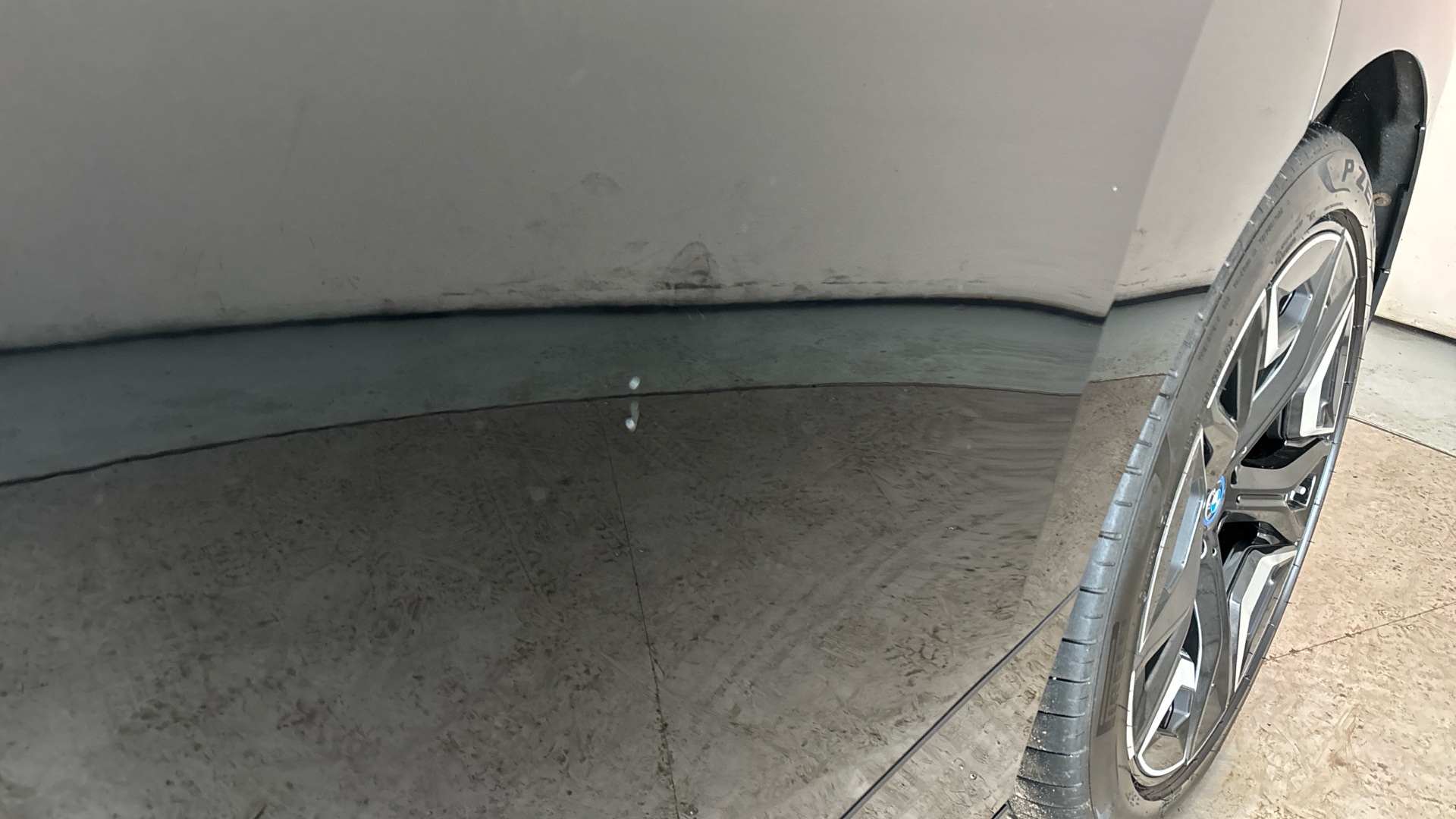 4027758 240kW xDrive40 M Sport Edition 76.6kWh 5dr Auto