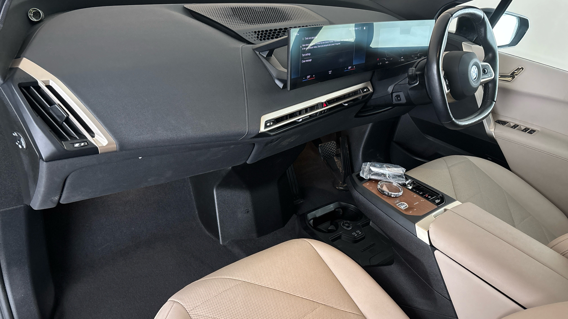 4027758 240kW xDrive40 M Sport Edition 76.6kWh 5dr Auto