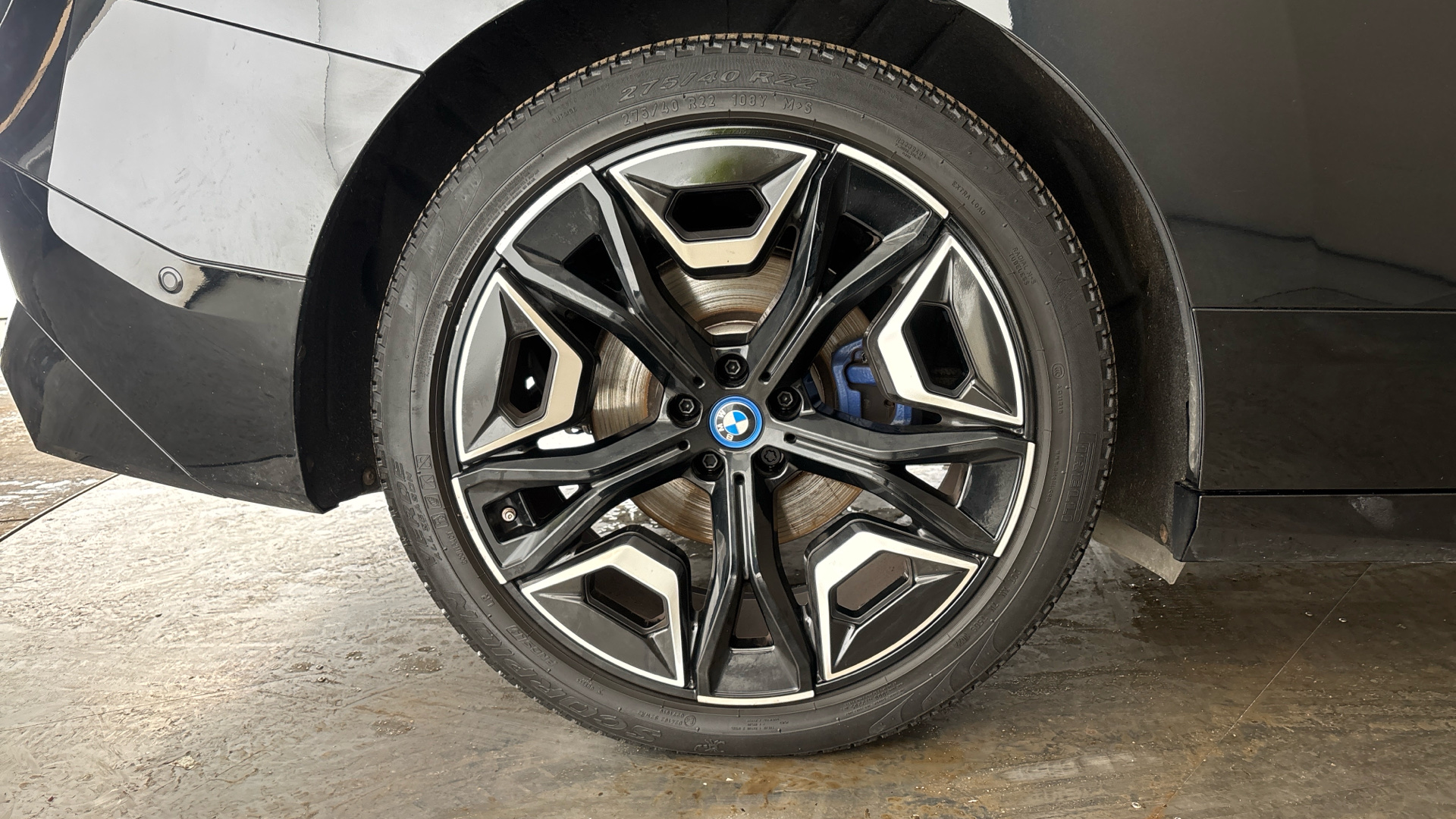 4027758 240kW xDrive40 M Sport Edition 76.6kWh 5dr Auto