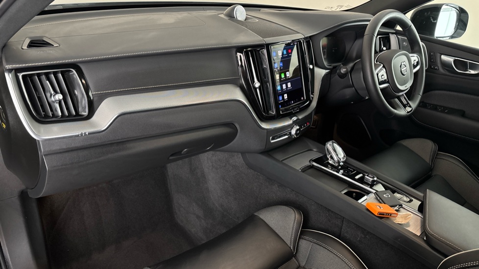 VOLVO XC60 Image 10