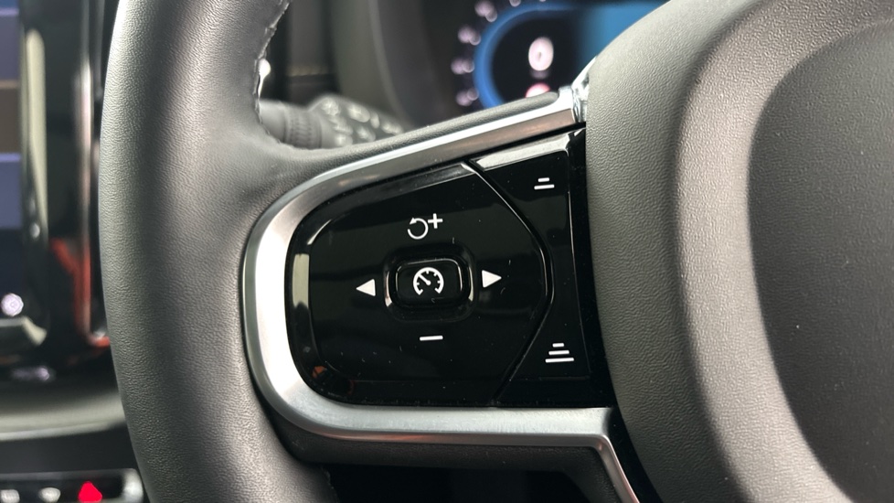VOLVO XC60 Cruise control