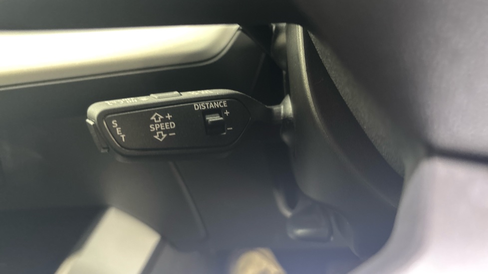 AUDI Q4 cruise control