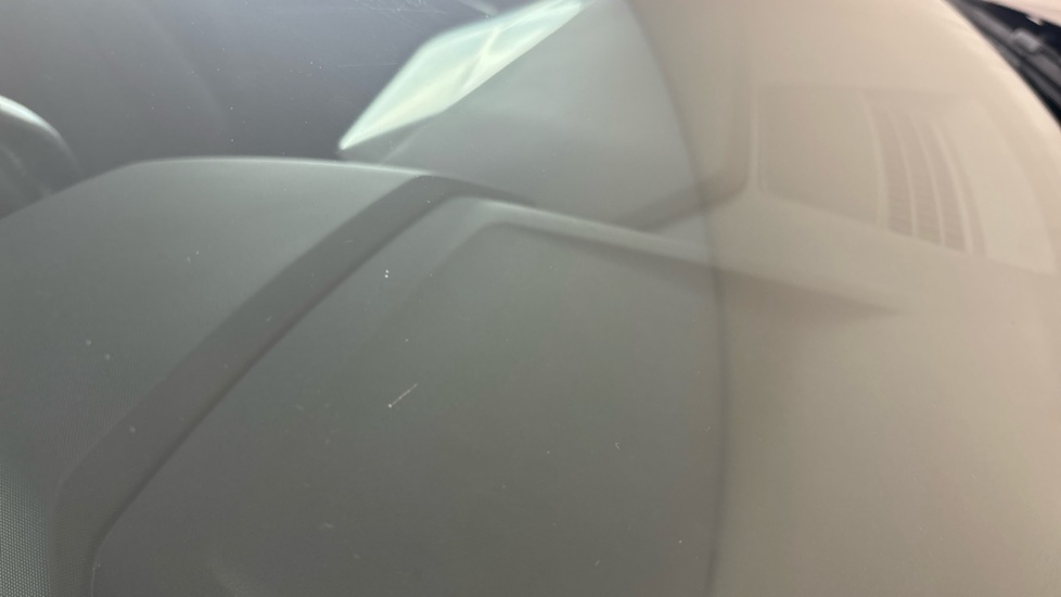 AUDI Q4 chips and scratches