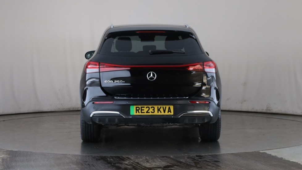 MERCEDES EQA Image 4