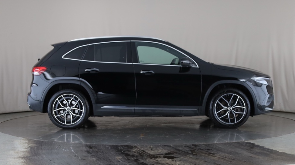 MERCEDES EQA Image 6