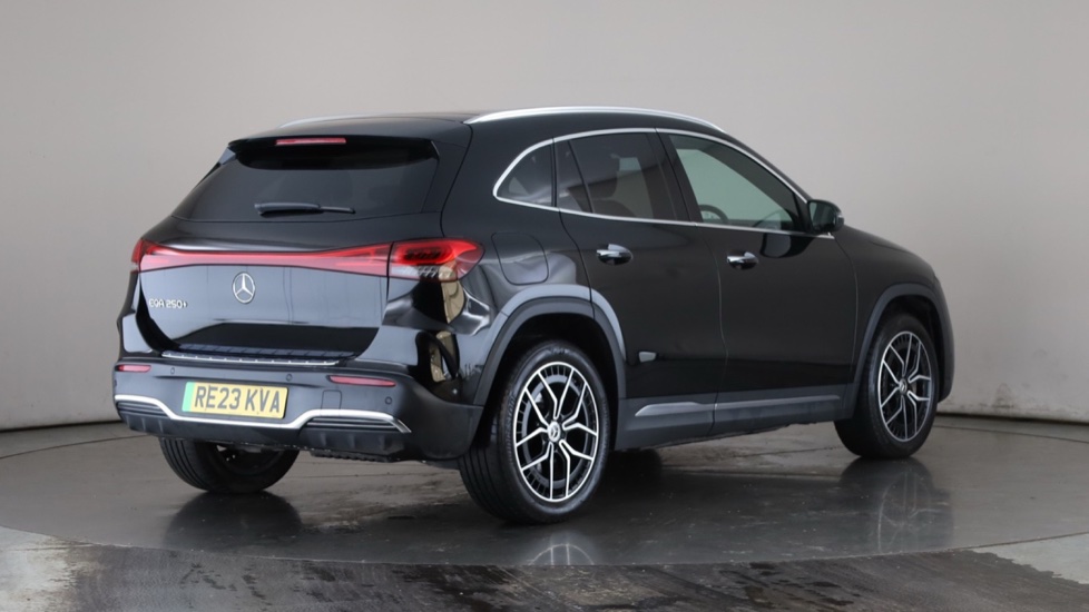 MERCEDES EQA Image 5