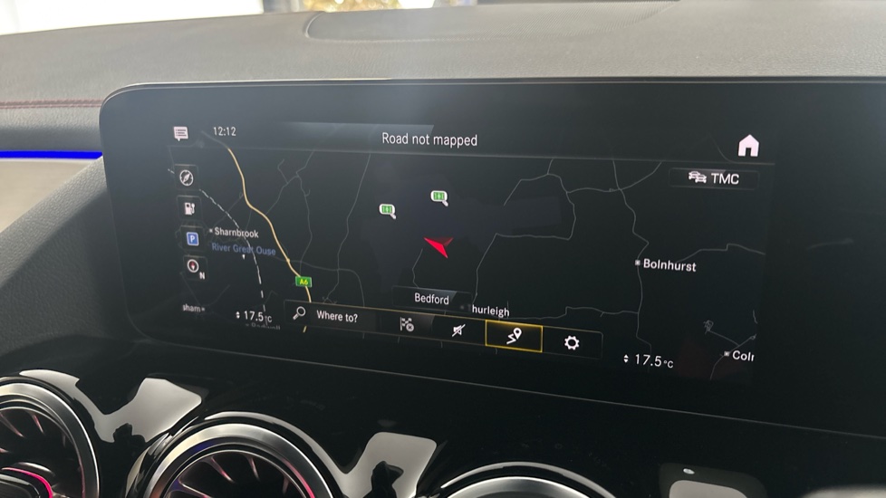 MERCEDES EQA Image 12