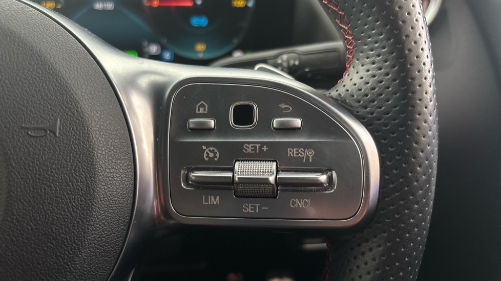 MERCEDES EQA Cruise control