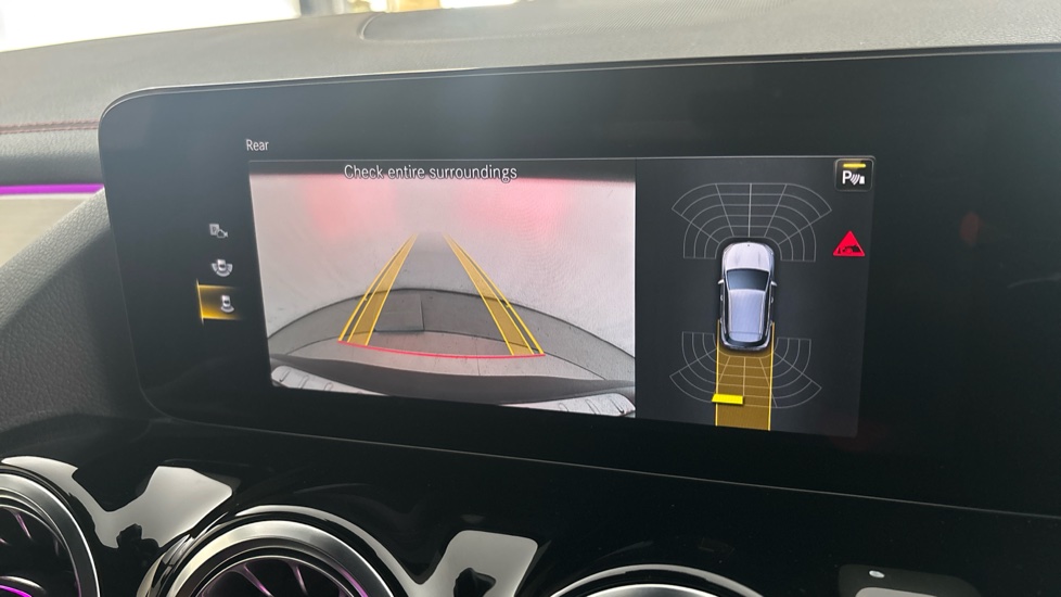 MERCEDES EQA Reverse camera