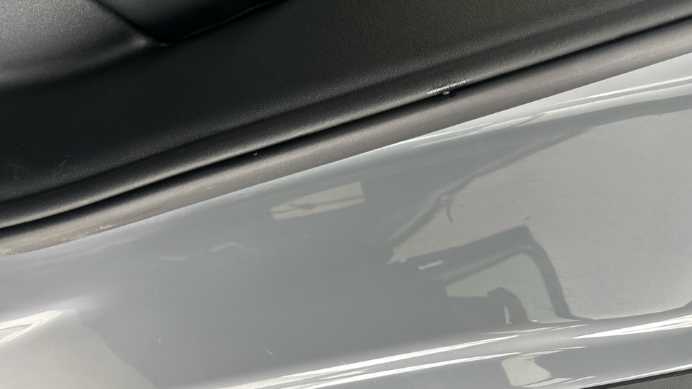 VOLKSWAGEN ID.4 Dent and scratches