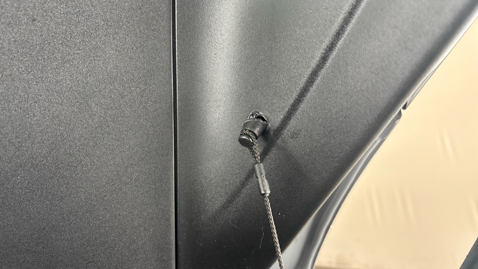 VOLKSWAGEN ID.4 Damaged