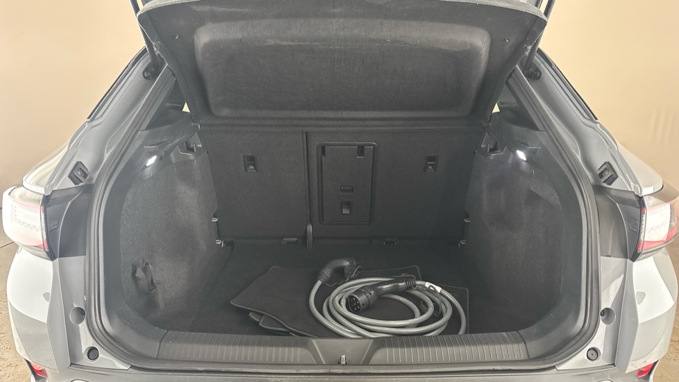 VOLKSWAGEN ID.4 Image 15