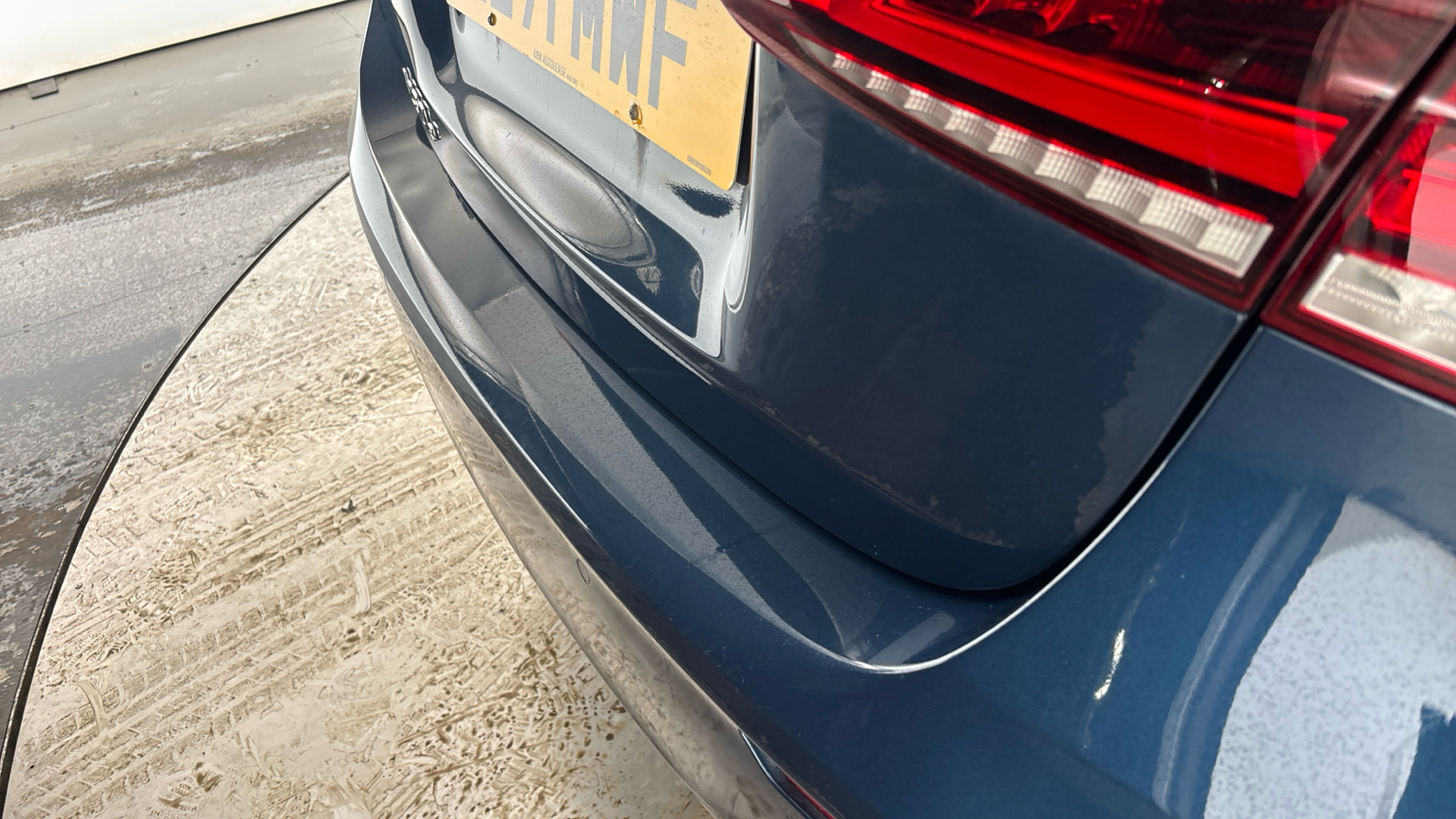 4027729 A250e AMG Line Executive 5dr Auto