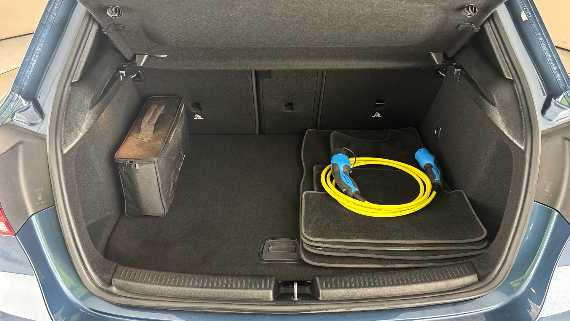 4027729 A250e AMG Line Executive 5dr Auto