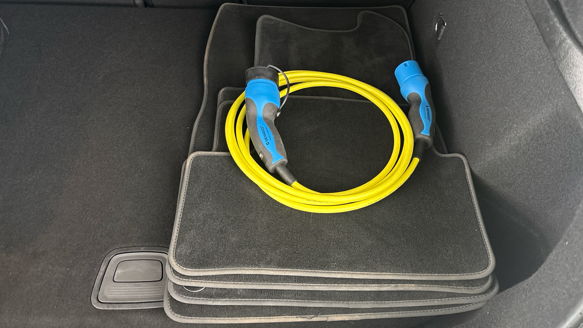 4027729 A250e AMG Line Executive 5dr Auto