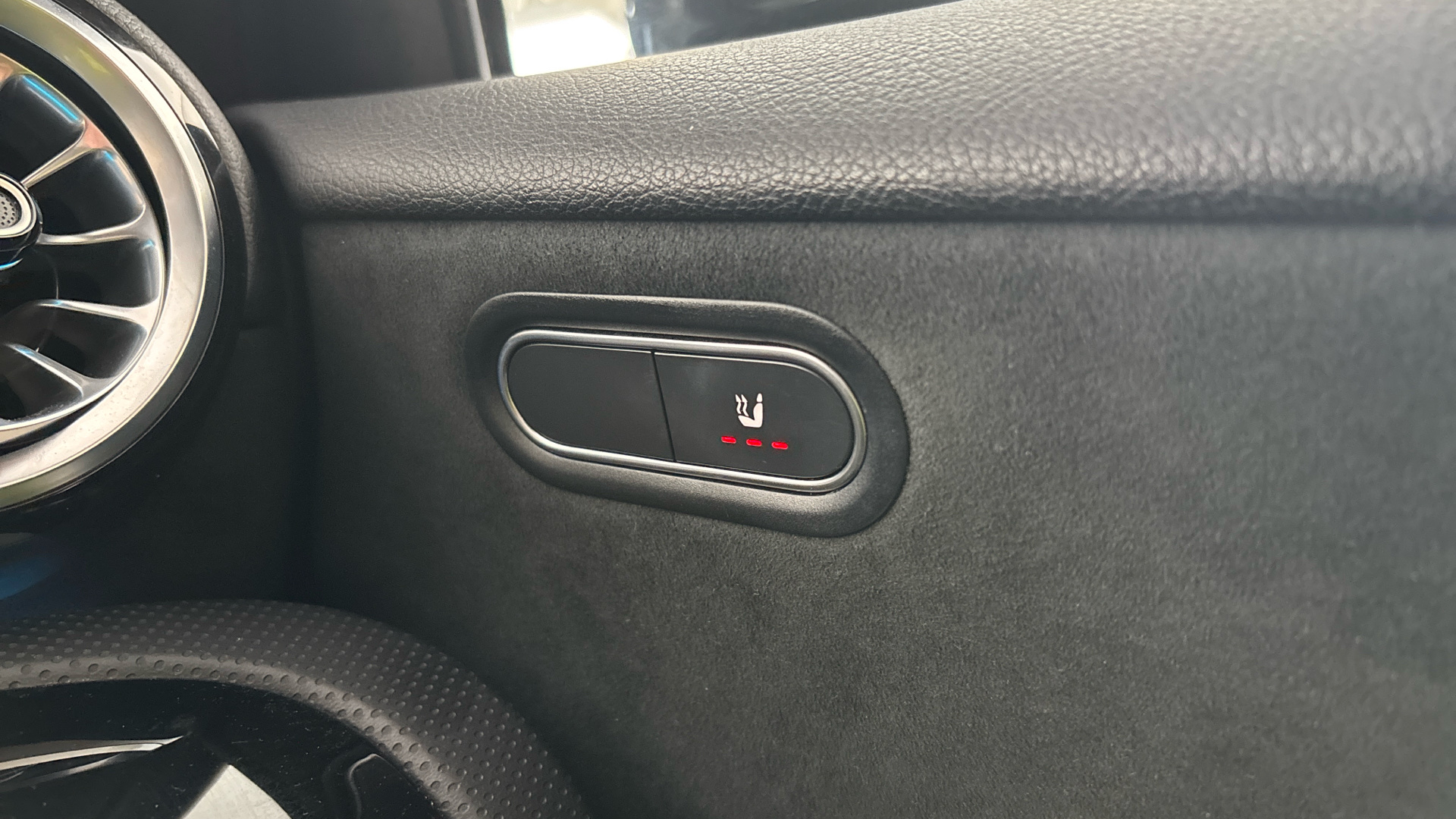 4027757 A250e AMG Line Executive Edition 4dr Auto